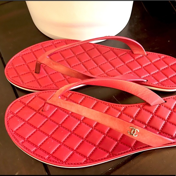 Authentic Chanel Rubber Thong Sandals - Picture 5 of 5